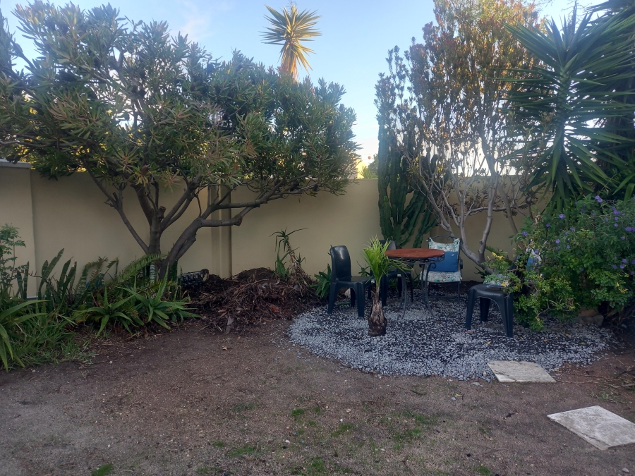 To Let 1 Bedroom Property for Rent in Parklands Western Cape